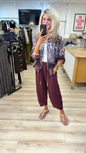 Load image into Gallery viewer, 1.                     Lightweight Leopard Print Bomber Jacket-Plum
