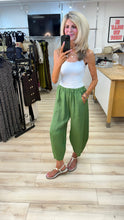 Load image into Gallery viewer, 1.          Linen Barrel Leg Trousers-Apple
