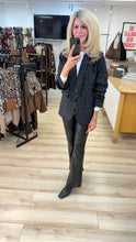 Load image into Gallery viewer, 1.                        Ruched Sleeve Floral Embossed Blazer-Black
