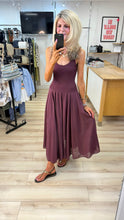 Load image into Gallery viewer, 1.                        Spaghetti Strap Midi Dress-Wine
