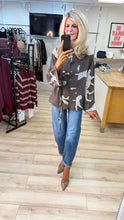 Load image into Gallery viewer, 1.         Oriental Cheetah Blouse-Chocolate
