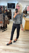 Load image into Gallery viewer, 1. Twill Button Pocket Magic Pants-Black
