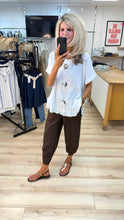 Load image into Gallery viewer, 1.    Cotton Button Top-White
