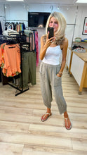 Load image into Gallery viewer, 1.                   Mesh Hem and Pocket Linen Trousers-Mink
