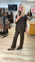Load image into Gallery viewer, 1.                   Side Button Soft Knit Tabard-Chocolate
