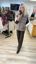 Load image into Gallery viewer, 1.                      Quilted Padded Gilet-Mocha
