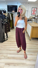 Load image into Gallery viewer, 1.                    Linen Barrel Leg Trousers-Wine
