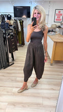 Load image into Gallery viewer, 1.                  Linen Barrel Leg Trousers-Chocolate
