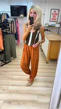 Load image into Gallery viewer, 1.             Tulip Hem Pocket Trousers-Rust
