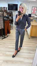 Load image into Gallery viewer, 1.                   Frill Pocket Stretch Trousers-Grey
