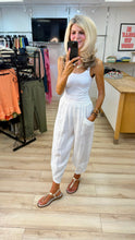Load image into Gallery viewer, 1.                   Mesh Hem and Pocket Linen Trousers-White

