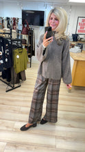 Load image into Gallery viewer, 1.    Premium Soft Knit Ribbed Zip Front Cardigan Mocha
