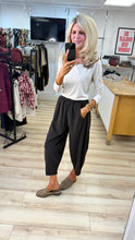 Load image into Gallery viewer, 1.         Basic Scoop Neck Layering Top-Beige
