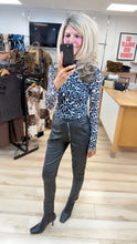 Load image into Gallery viewer, 1.     PU Magic Trousers-Black
