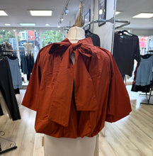 Load image into Gallery viewer, 1.                 Bubble Sleeve &amp; Hem Bow Back Blouse-Rust
