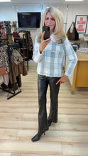 Load image into Gallery viewer, 1.        Premium Soft Knit Check Jacket-White/Black
