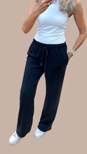 Load image into Gallery viewer, 1.              Wide Leg Front Seam Jogger-Black
