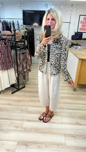 Load image into Gallery viewer, 1.  Premium Knitted Jacket-Brown Leopard
