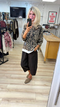 Load image into Gallery viewer, 1.    Leopard Lightweight Sweatshirt-Mocha
