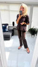 Load image into Gallery viewer, 1.                      Frill Hem Check Top-Rust/Navy
