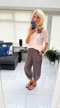 Load image into Gallery viewer, 1.                         Soft Knit Short Sleeve Jumper-Pink
