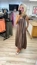 Load image into Gallery viewer, 1.                     Contrast Piping Maxi Dress-Chocolate/White
