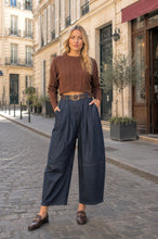 Load image into Gallery viewer, 1.    Barrel Leg Belted Denim Trousers
