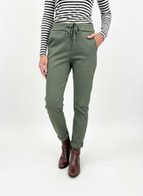 Load image into Gallery viewer, 1.Slim Fit Magic Pants-Khaki
