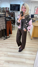 Load image into Gallery viewer, 1.                            Chunky Knit Cardigan-Pink/Chocolate

