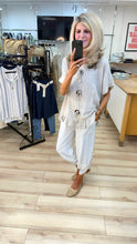 Load image into Gallery viewer, 1.    Cotton Button Top-Beige
