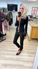 Load image into Gallery viewer, 1.            Twill Button Pocket Magic Pants-Black
