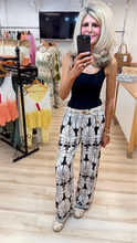 Load image into Gallery viewer, 1.  Wide Leg Pull On Trousers-Black/Mocha/White
