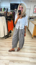 Load image into Gallery viewer, 1.                        Gingham Barrel Leg Trousers-Chocolate/White
