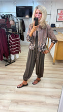 Load image into Gallery viewer, 1.                Suedette Leopard Bomber Jacket-Brown
