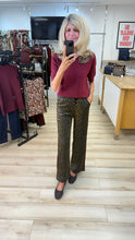 Load image into Gallery viewer, 1.                     Collar Soft Knit Jumper-Wine
