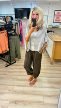 Load image into Gallery viewer, 1.                   Mesh Hem and Pocket Linen Trousers-Chocolate
