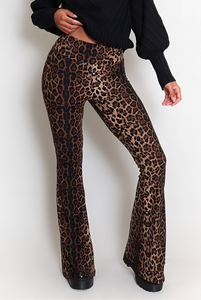 1.Ombré Leopard Print Soft Touch Kick Flare Leggings