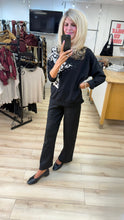 Load image into Gallery viewer, 1.              Leopard Star Sweatshirt-Black
