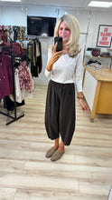 Load image into Gallery viewer, 1.                          Barrel Leg Needlecord Trousers-Chocolate

