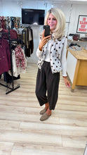 Load image into Gallery viewer, 1.                         Lined Bomber Rain Gilet-Beige/Chocolate
