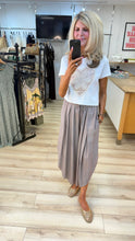 Load image into Gallery viewer, 1.         Sequin Embroidered Heart T Shirt-White
