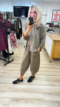 Load image into Gallery viewer, 1.                           Scuba 2 Piece Co Ord-Mocha
