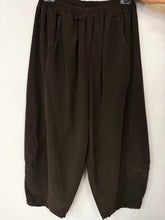 Load image into Gallery viewer, 1.                          Barrel Leg Needlecord Trousers-Chocolate
