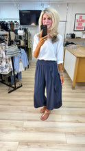 Load image into Gallery viewer, 1.                         Linen 3/4 Sleeve Top-White
