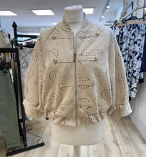Load image into Gallery viewer, 1.      Faux Suede Broderie Military Bomber Jacket-Beige
