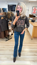 Load image into Gallery viewer, 1.     Floral SOHO New York Soft Knit Jumper-Chocolate

