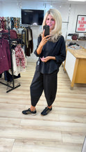 Load image into Gallery viewer, 1.                             Scuba 2 Piece Co Ord-Black
