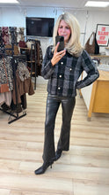 Load image into Gallery viewer, 1.       Premium Soft Knit Check Jacket-Black/White
