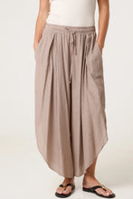 Load image into Gallery viewer, 1.        Crinkle Drawstring Trousers-Mink

