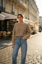 Load image into Gallery viewer, Boucle Jumper Street Style
